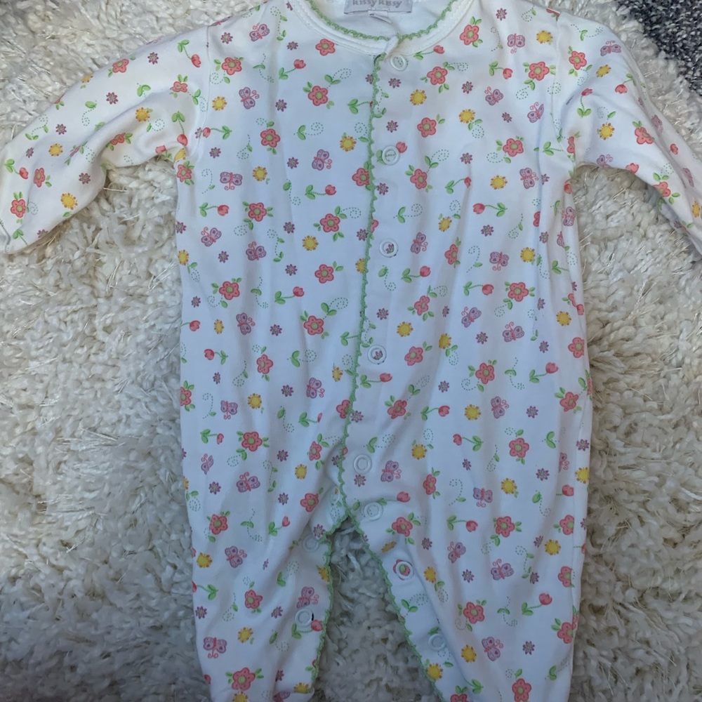 Newborn Kissy Kissy footie